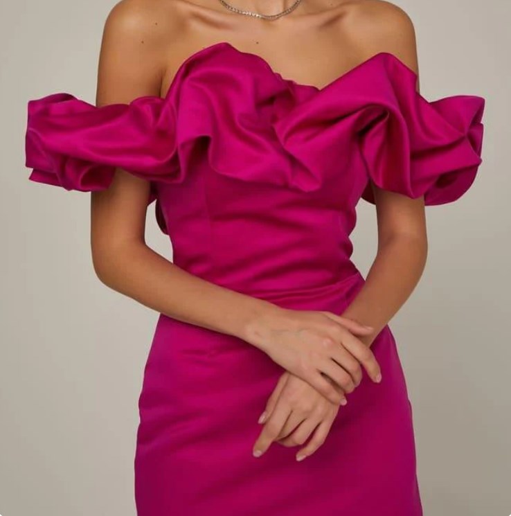 Amazon European and American fashion niche light luxury dress ruffled pleated temperament one-shoulder tube top hip dress