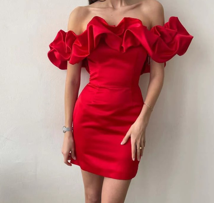 Amazon European and American fashion niche light luxury dress ruffled pleated temperament one-shoulder tube top hip dress