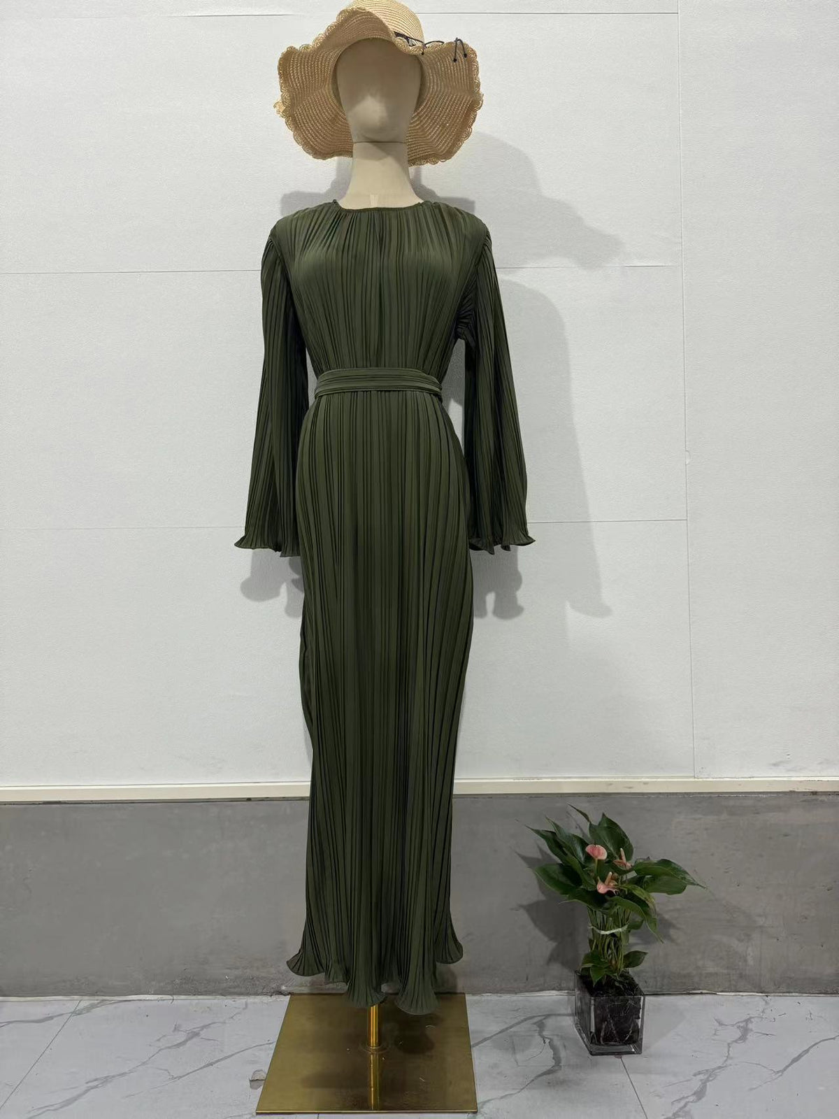 Amazon European and American clothing 2023 new autumn long skirt temperament pleated bell sleeve mid-length dress