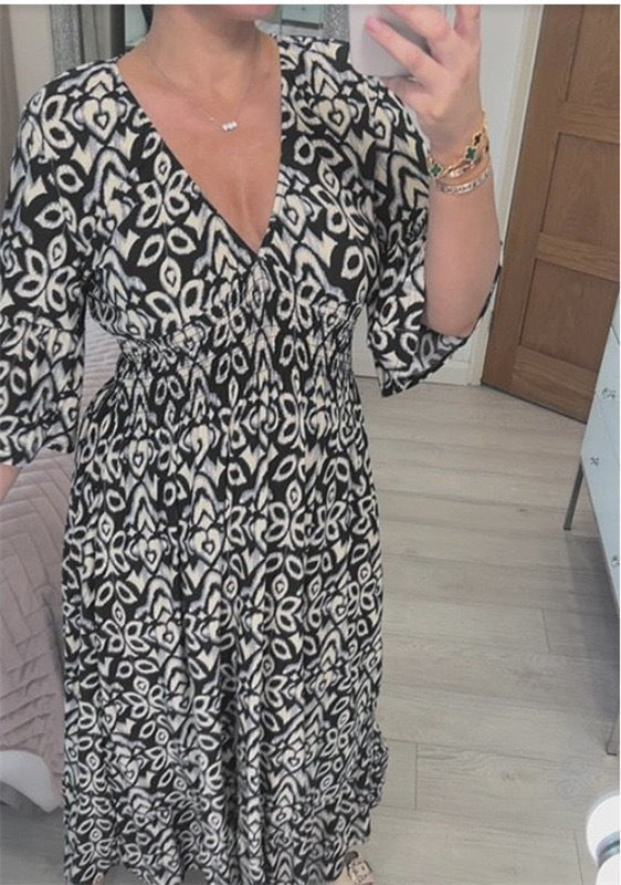2024 Summer New Amazon Super Fairy V-neck Dress Seaside Vacation Beach Dress Printed Loose Long Dress Women
