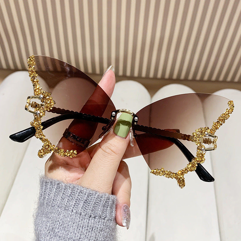 Cross-border new butterfly shape diamond frameless sunglasses for women fashion personality exaggerated sunglasses European and American Internet celebrity broken diamonds