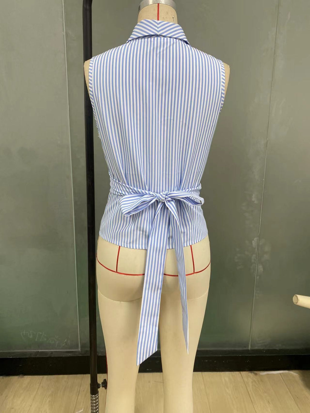 Cross-border European and American striped sleeveless shirt, 2025 summer, tie-waist slimming vest shirt, eBay foreign trade women's clothing