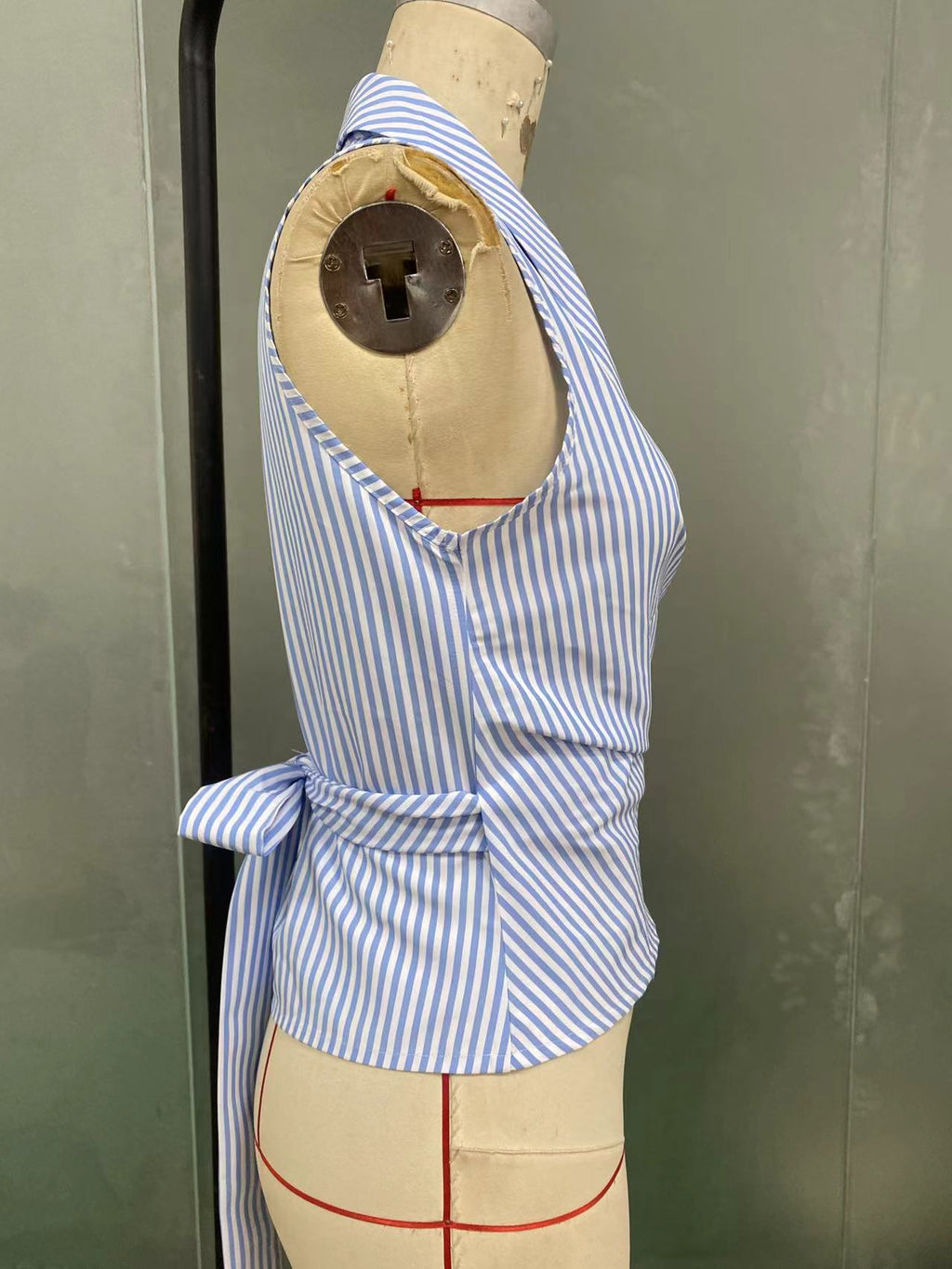 Cross-border European and American striped sleeveless shirt, 2025 summer, tie-waist slimming vest shirt, eBay foreign trade women's clothing
