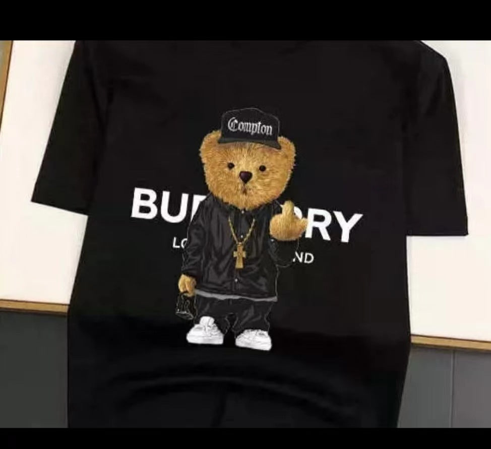 Factory direct stock of trendy new men's T-shirts with bear print, loose fit, crew neck, and sporty design.