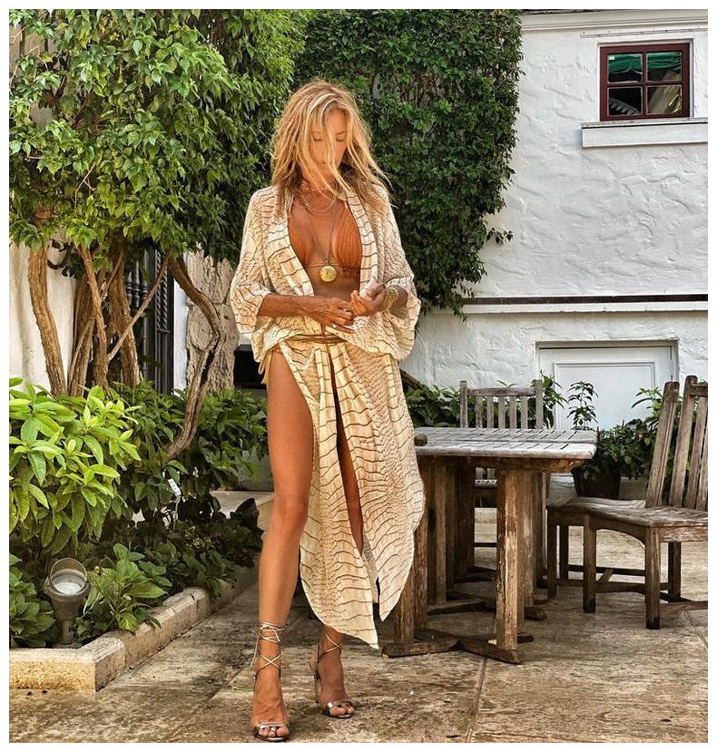 Cross-border foreign trade independent station new 2021 summer printing large size sunscreen beach loose holiday chiffon cardigan women