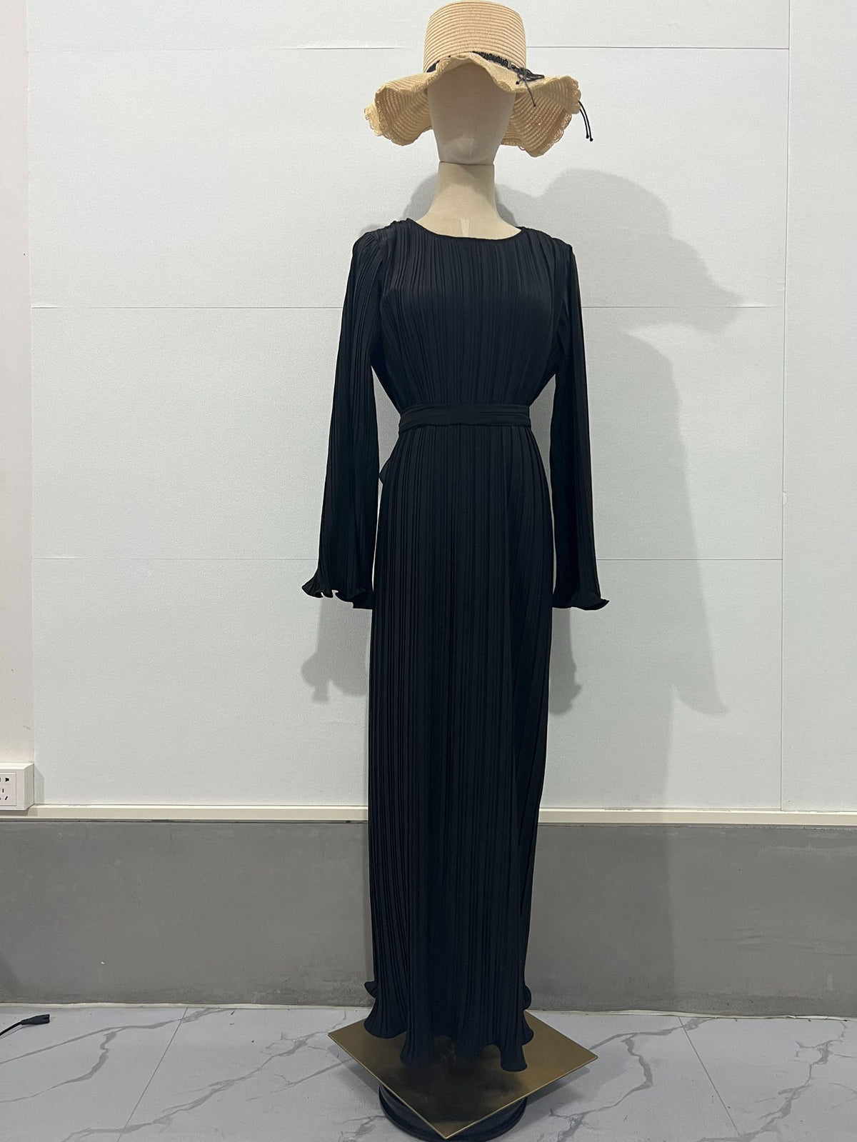 Amazon European and American clothing 2023 new autumn long skirt temperament pleated bell sleeve mid-length dress