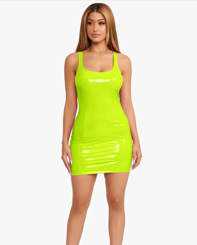 2022 color imitation leather dress zipper PU high elastic round neck one-piece short skirt four-sided elastic leather skirt package hip skirt