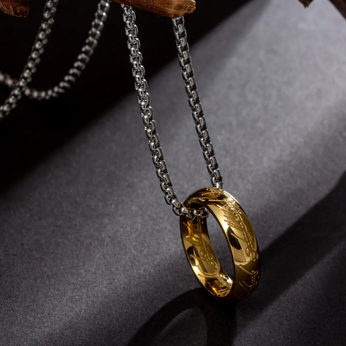 Lord of The Finger Rings Necklace Movie With The Same Inside and Outside 3D Engraving Spanish Sanskrit Necklace