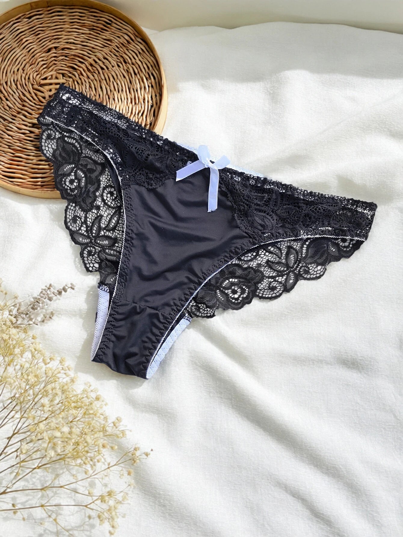 Plus Size Women's Underwear, Fashionable, Soft, Seamless, Comfortable, Sexy, Lace-Trimmed, Color-Blocked, Fine-Edged, Breathable Women's Briefs