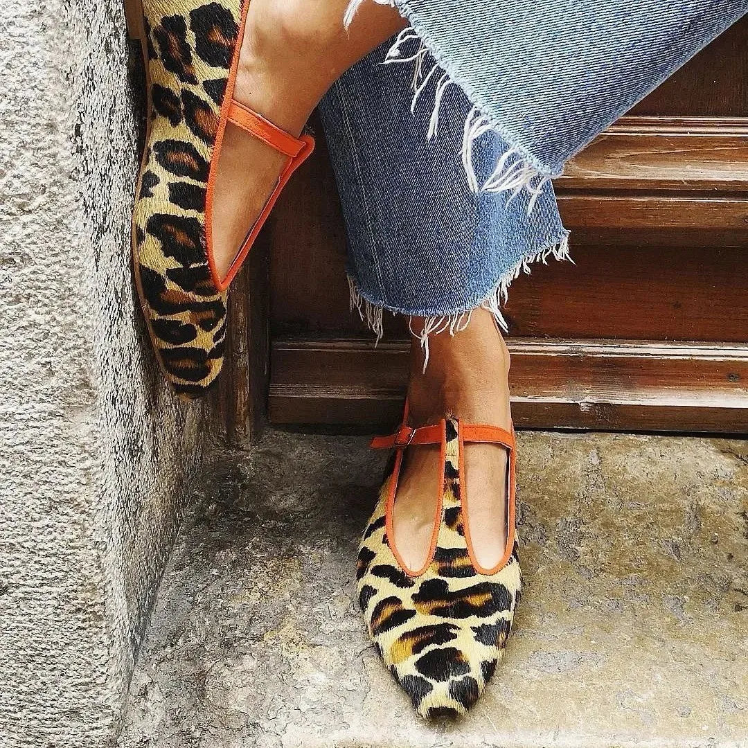 Spring New Low Heel Pointed Leopard Print Women's Shoes Large Size 40-43 Shallow Mouth T-shaped Buckle Casual Single Shoes Women