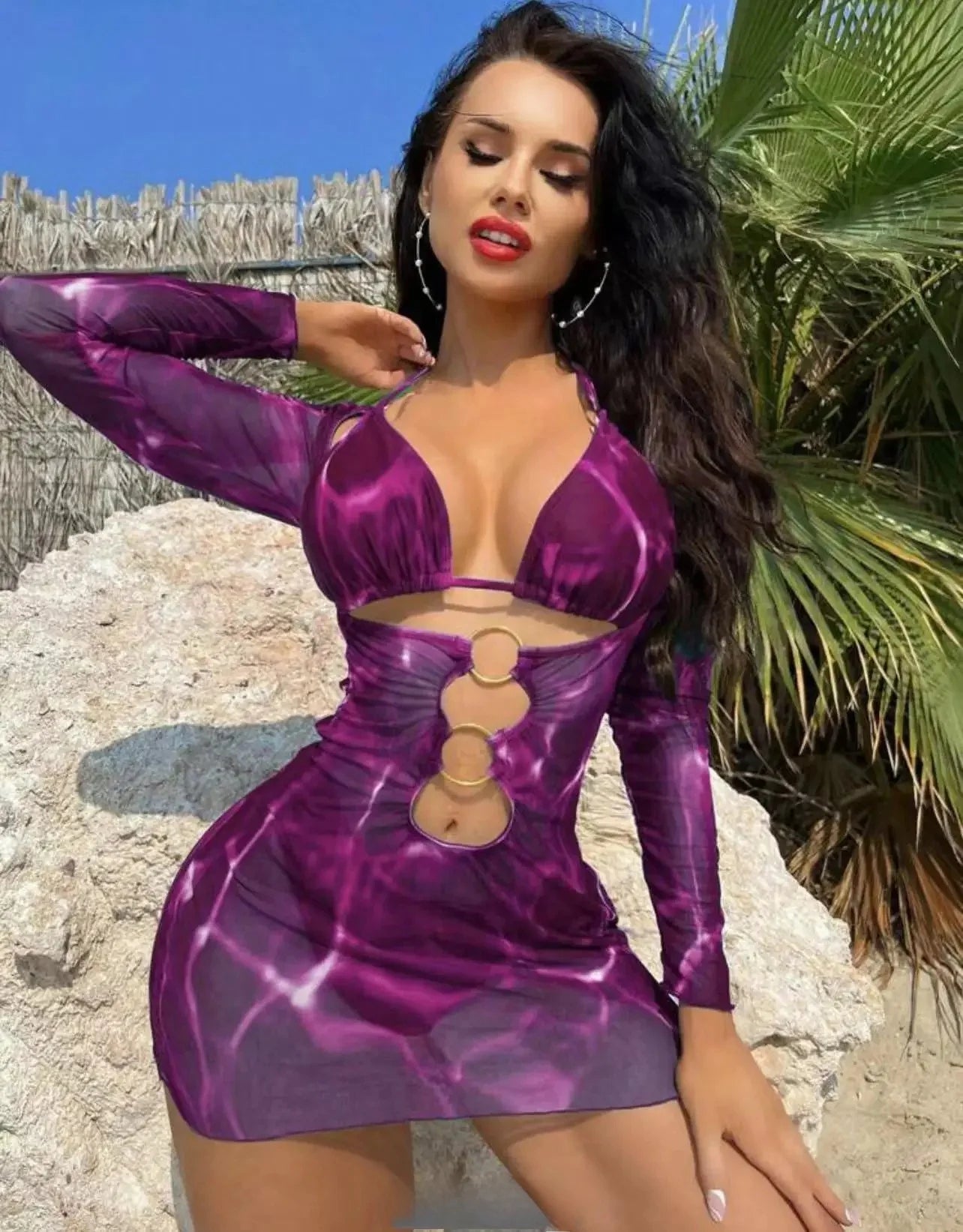 559722979-8
