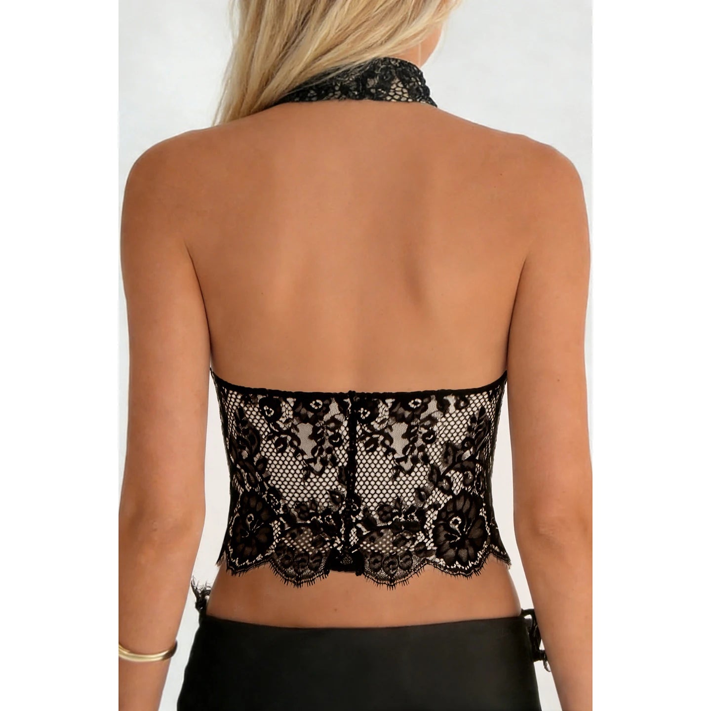 SUCHCUTE Black High-neck Sexy Backless Lace Cami for Women Aesthetic Vintage Sleeveless Camisole Chic Vest Summer Tank Top Y2k