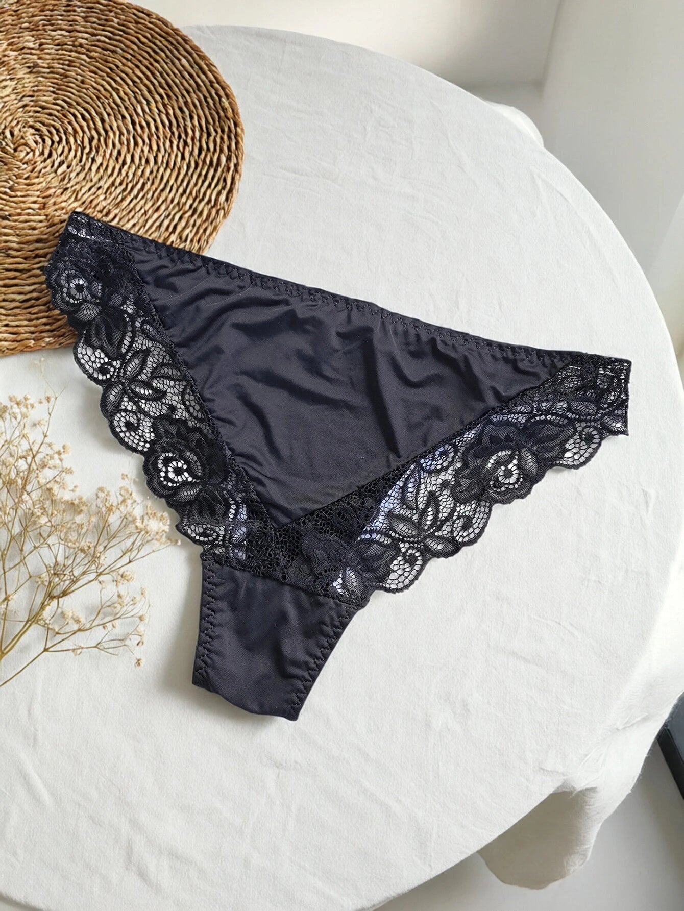 Plus Size Women's Underwear, Fashionable, Soft, Seamless, Comfortable, Sexy, Lace-Trimmed, Color-Blocked, Fine-Edged, Breathable Women's Briefs