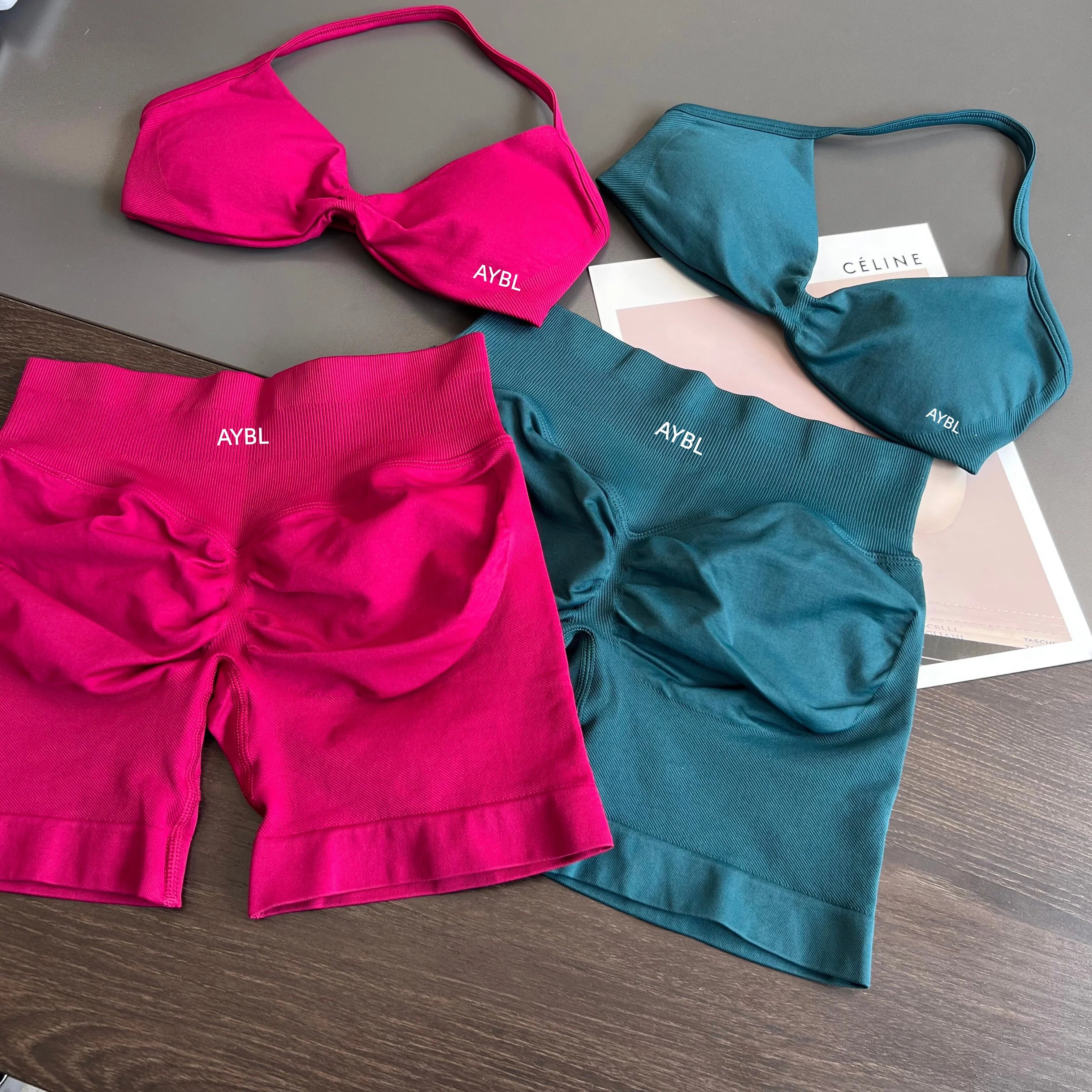 2 Pieces Women Sports Yoga Bra Set Running Gym Top Adapt Seamless Shorts High Elastic Yoga Shorts Gym Seamless Workout Halter