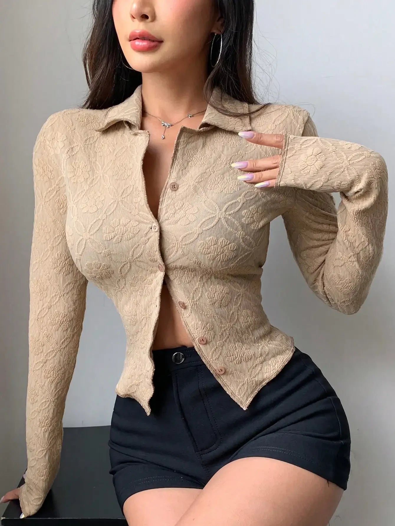 Women's Slim Fit Long Sleeve Turn-down Collar T-shirt for Spring/Autumn Outdoors School Return Top