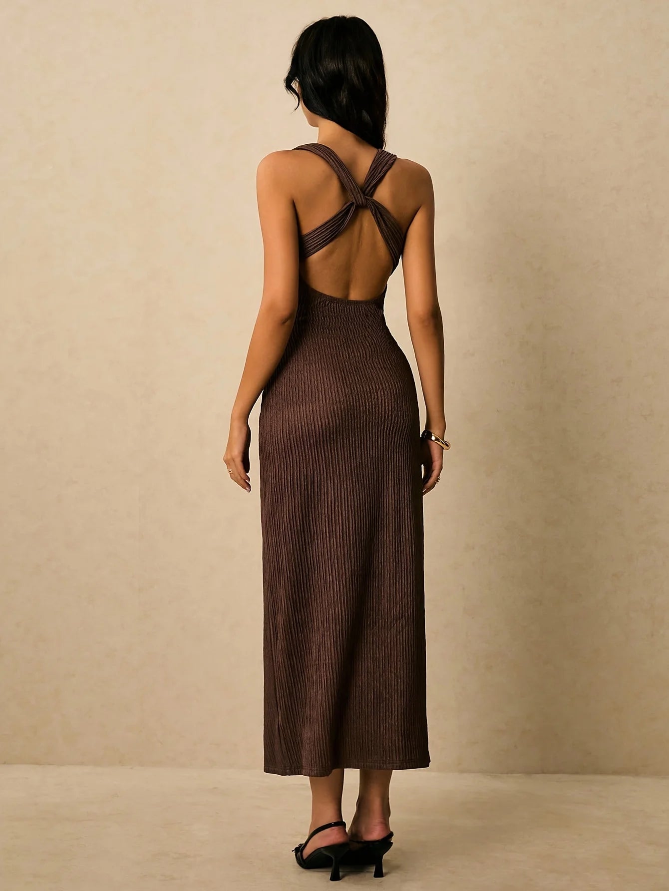 Women's Elegant Long Dress with Metal Decoration Waist-Cinching Bodycon Design
