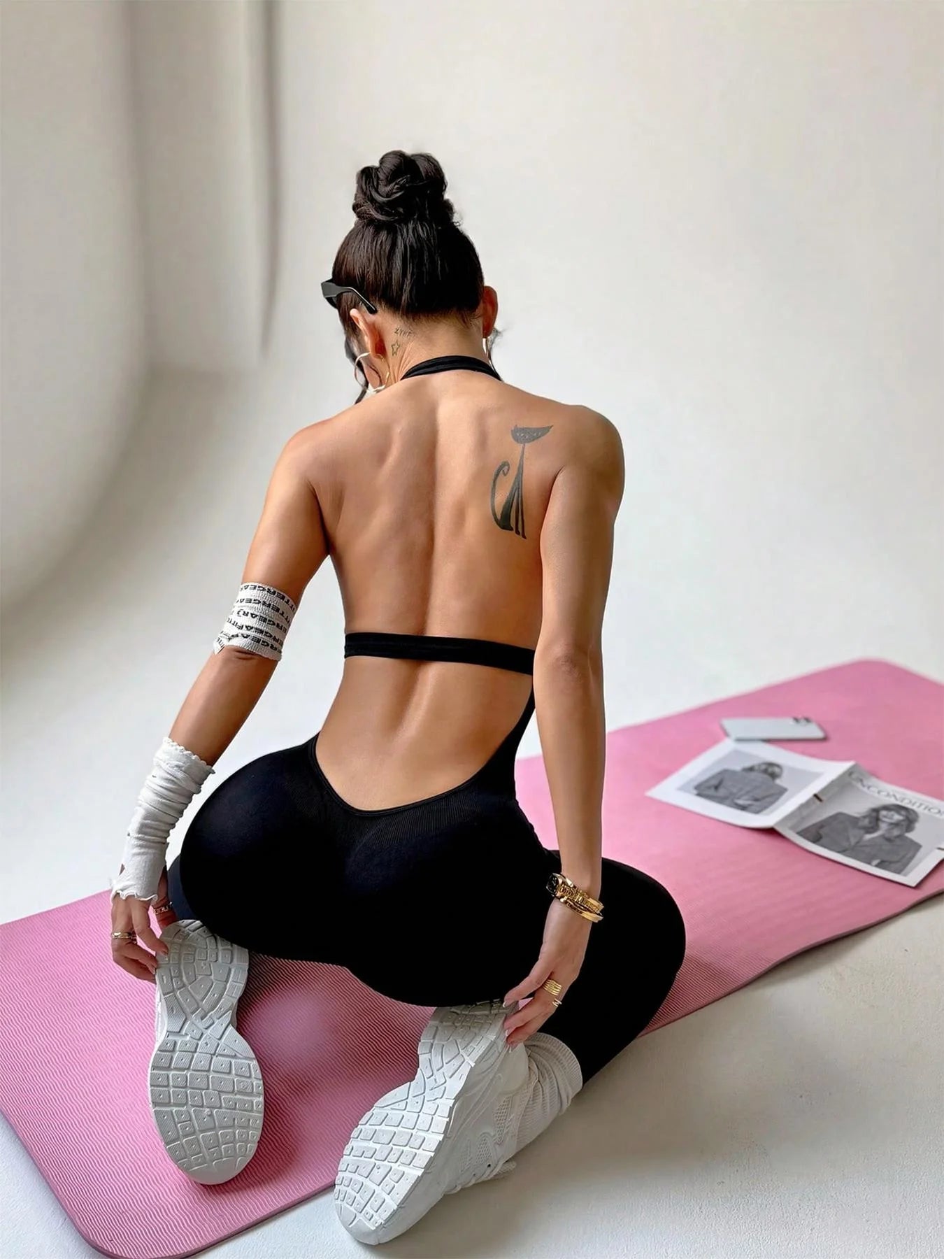 Yoga Bodysuit With Breast Pads Women Sports Jumpsuit Fitness Sportswear Workout Set Solid Color Seamless Butt Lifting Yoga Bodys