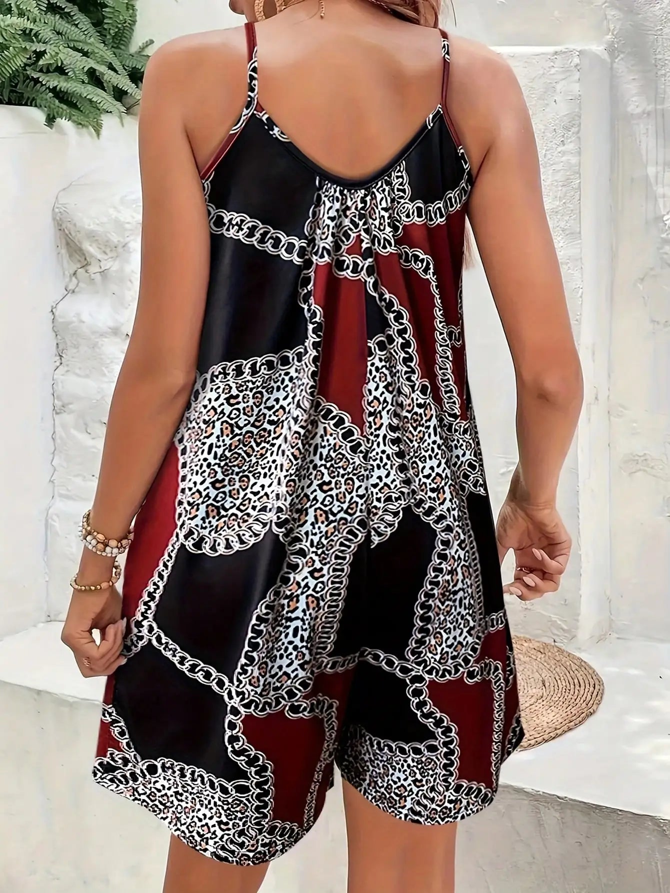 Women's All-Over Print Sleeveless Jumpsuit - Round Neck Strappy Romper, Vacation Beach Outfit, Flowy Summer Short Jumpsuit